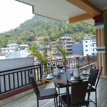 Hotel Blue Magnet Pokhara Kültér fotó