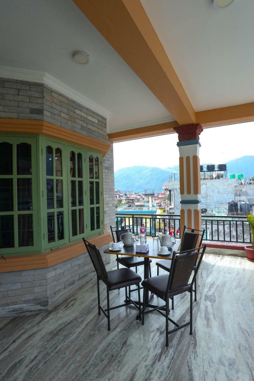 Hotel Blue Magnet Pokhara Kültér fotó