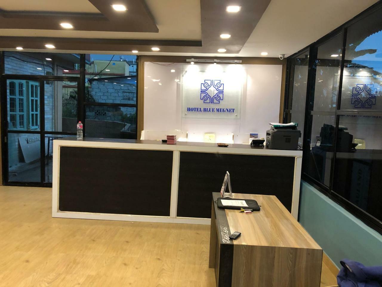 Hotel Blue Magnet Pokhara Kültér fotó