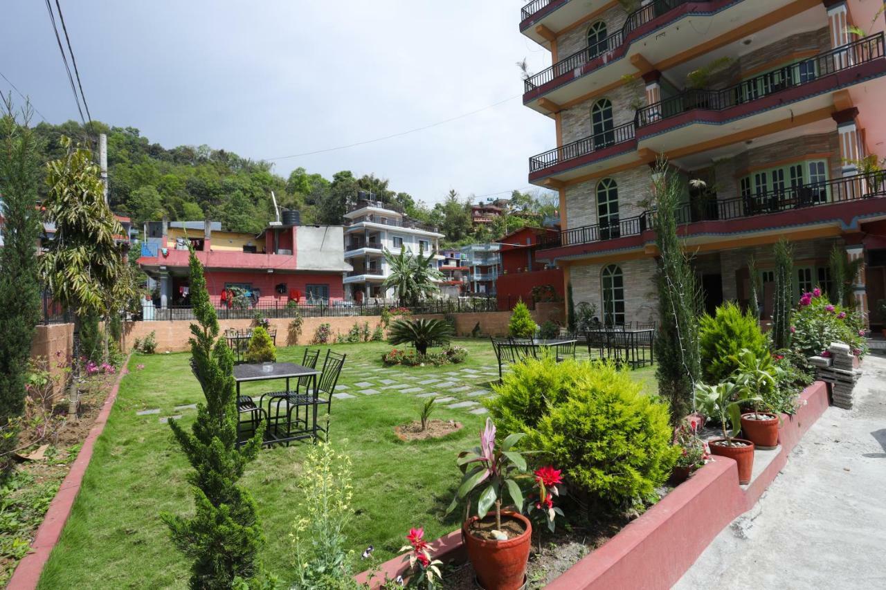 Hotel Blue Magnet Pokhara Kültér fotó
