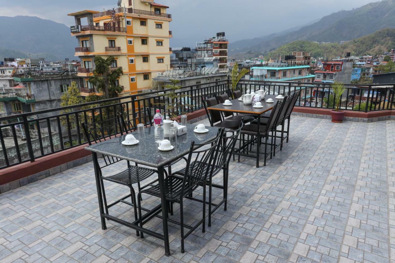 Hotel Blue Magnet Pokhara Kültér fotó