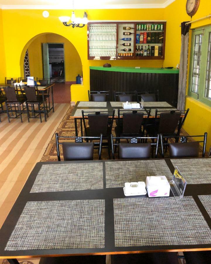 Hotel Blue Magnet Pokhara Kültér fotó