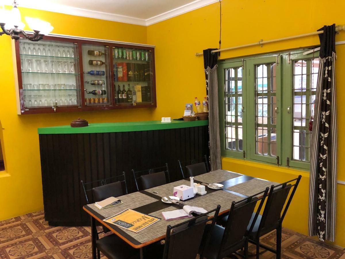 Hotel Blue Magnet Pokhara Kültér fotó
