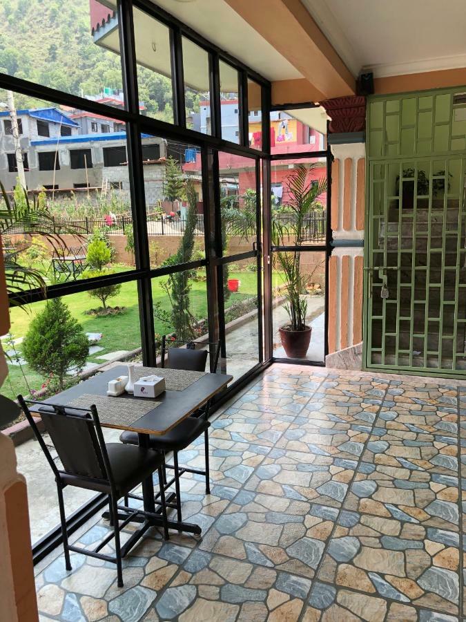 Hotel Blue Magnet Pokhara Kültér fotó