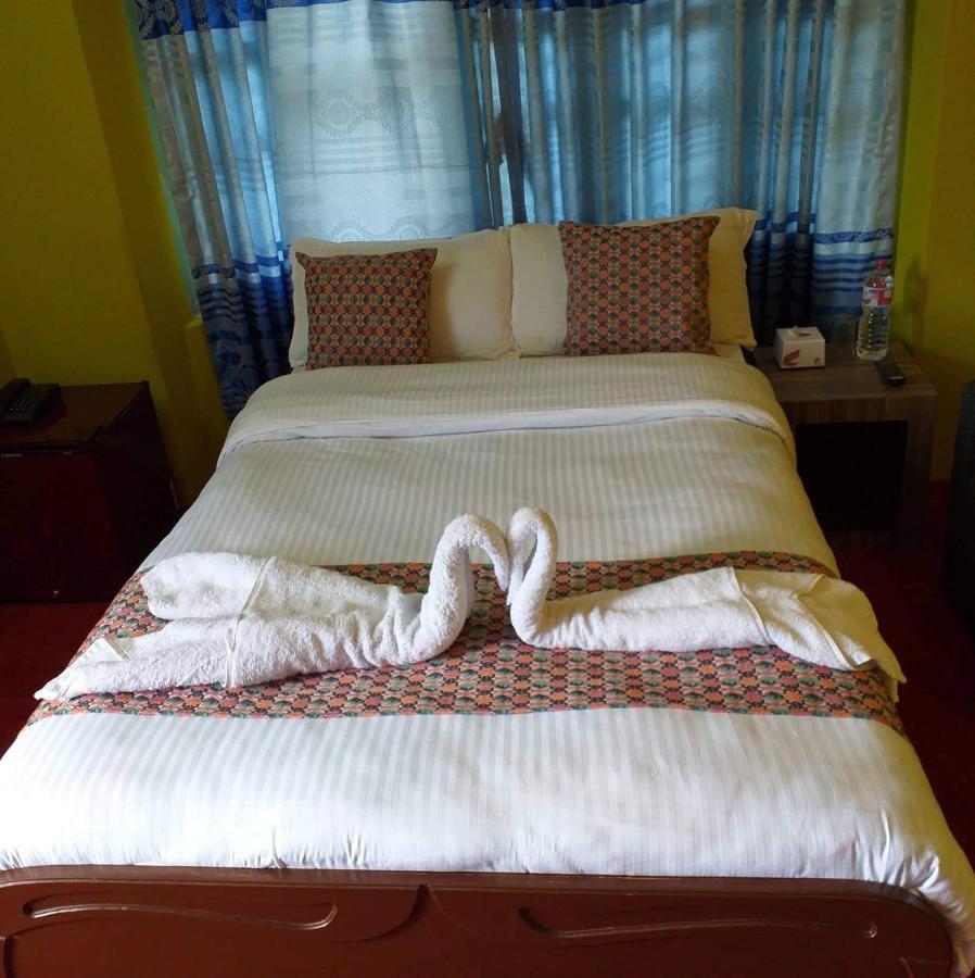 Hotel Blue Magnet Pokhara Kültér fotó
